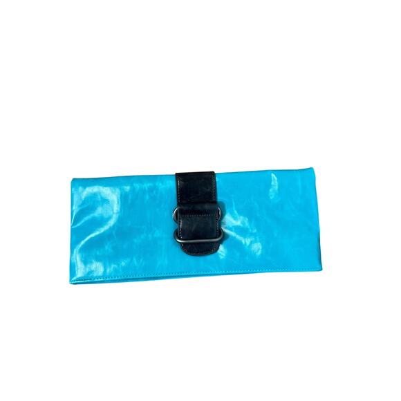 Shiraleah Teal Blue Foldable Clutch - Picture 1 of 5